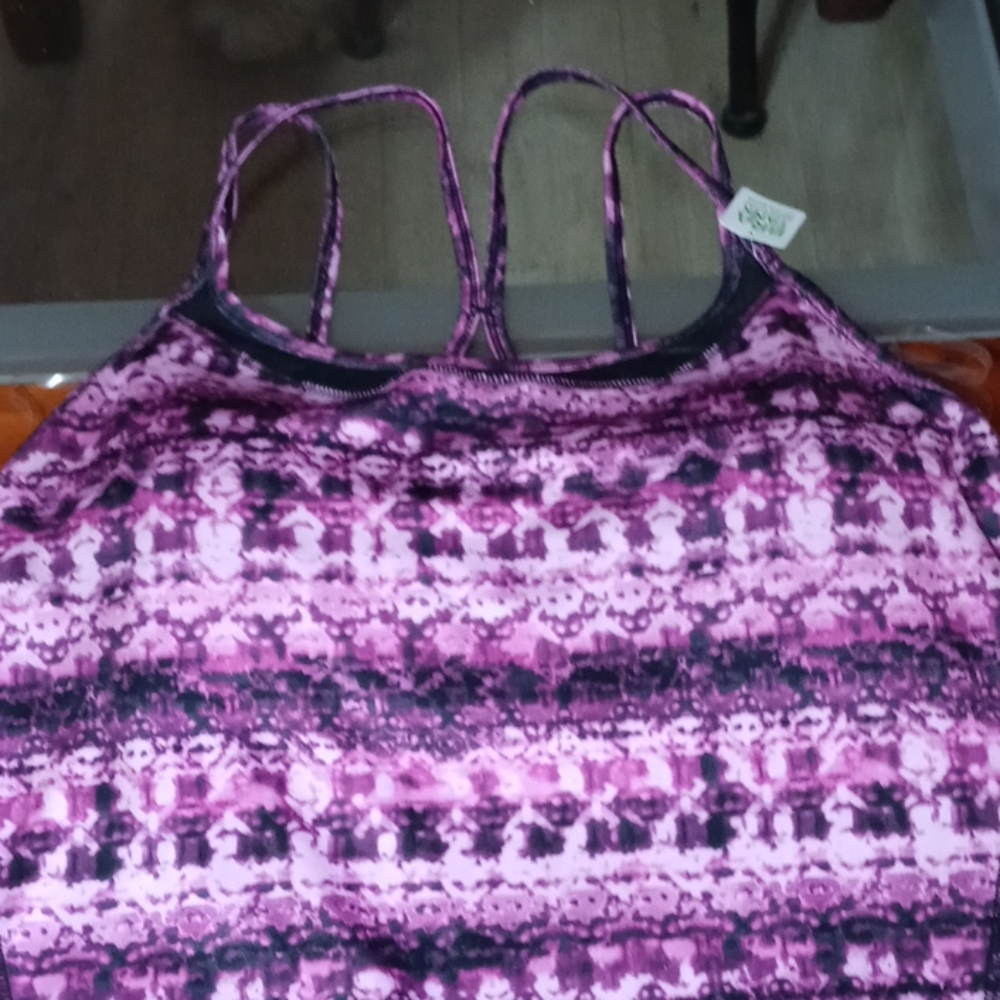 GAIAM OM-DRI TANK NWTS